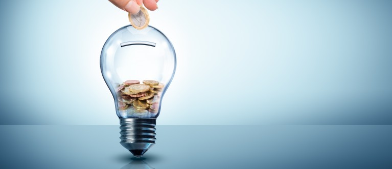 Lamp met geld voor energielabel kantoorgebouwen