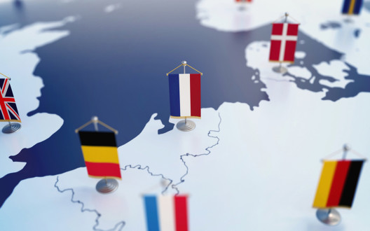 Vlaggetjes in verschillende Europese landen